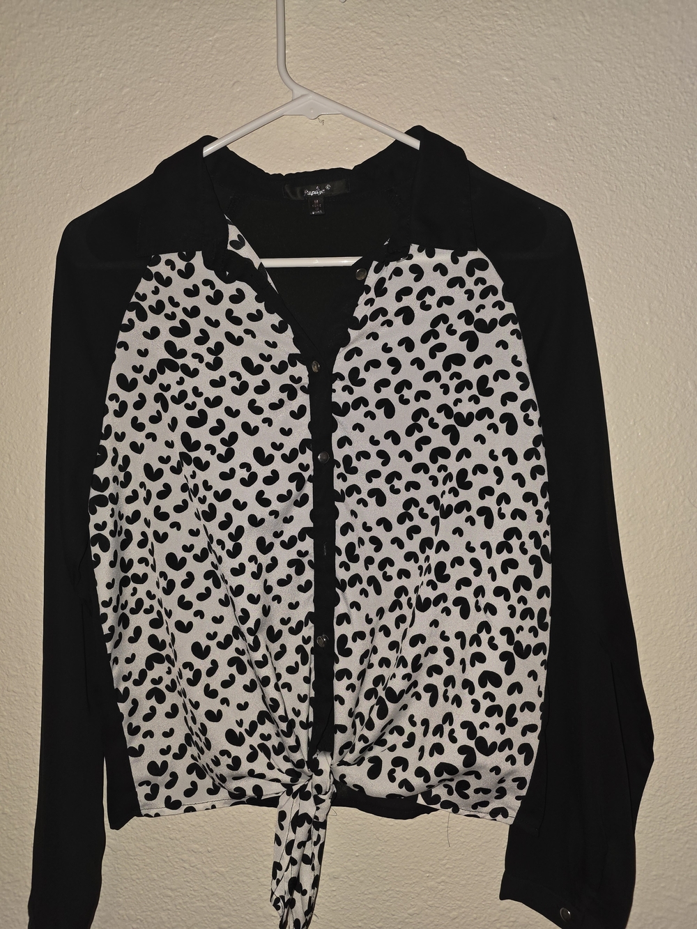Papaya Black and White Tie-Front Button Blouse